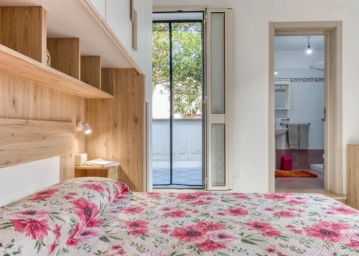 Mauricarol Residences 아파트 *